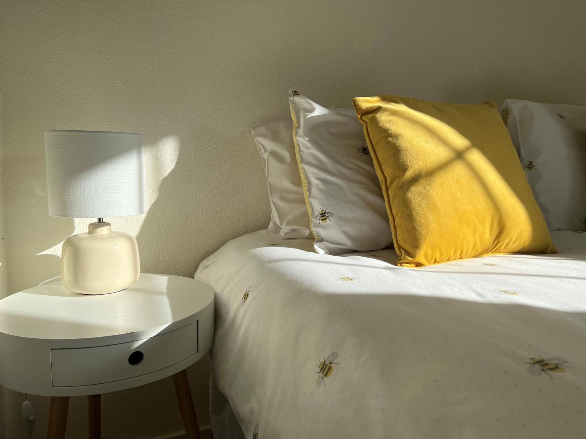 Bumblebee Cottage - Cosy Cottage In Area Of Outstanding Natural Beauty 헤멜헴스테드 외부 사진