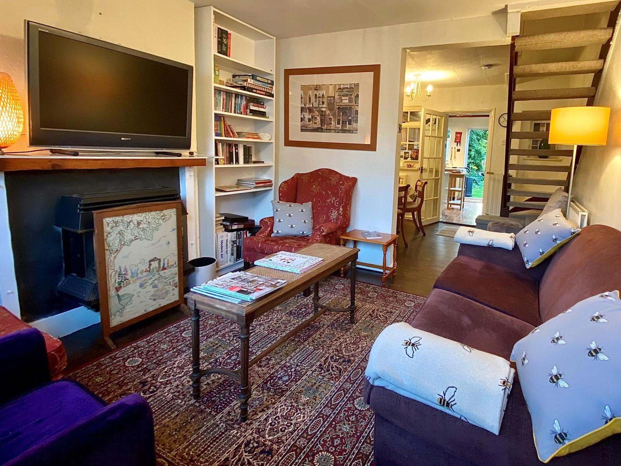 Bumblebee Cottage - Cosy Cottage In Area Of Outstanding Natural Beauty 헤멜헴스테드 외부 사진